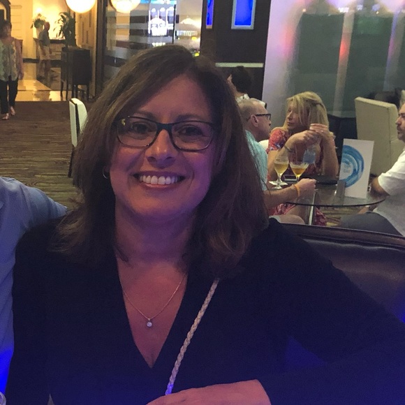 Meet your Posher, Tara - Picture 1 of 1